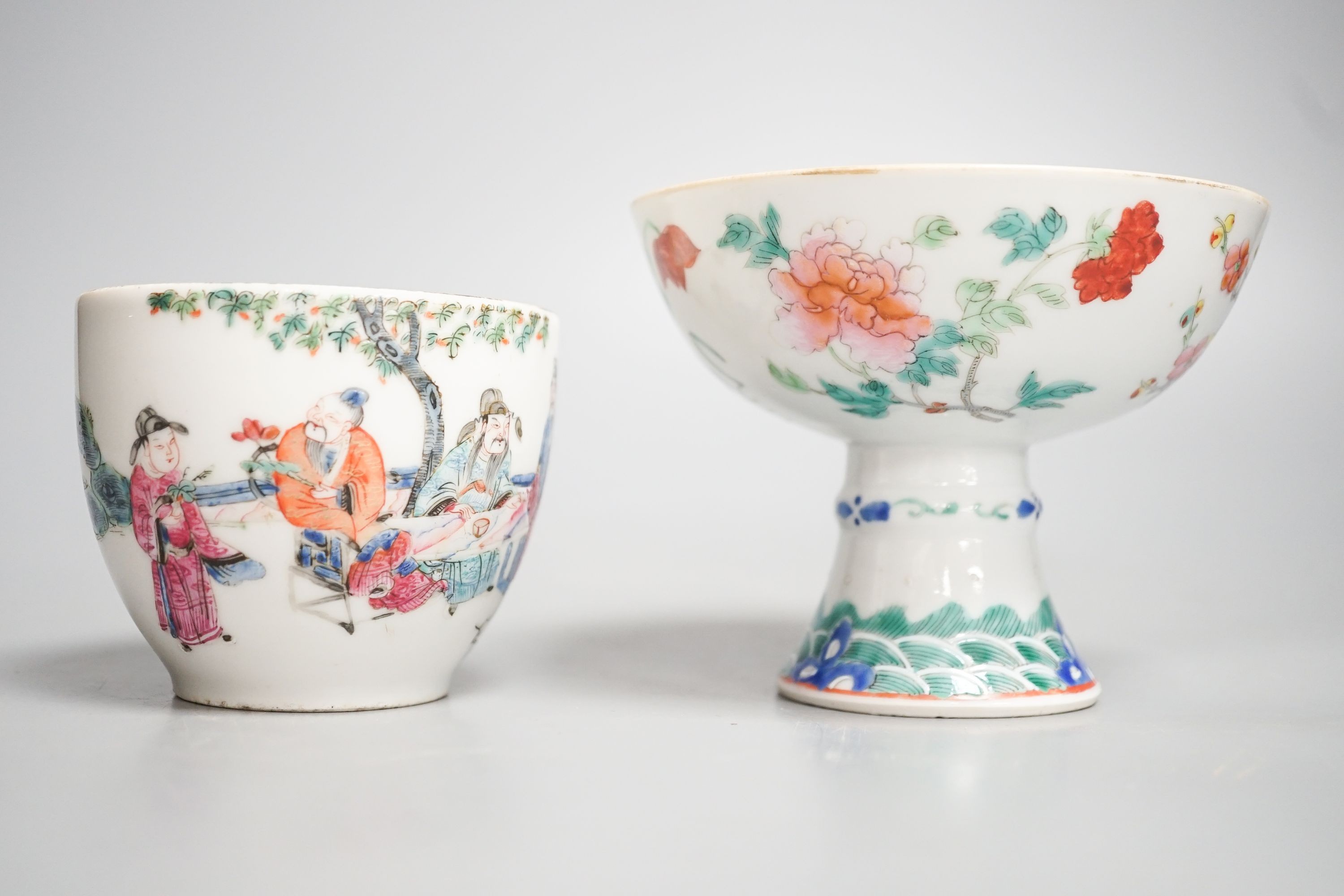 A 19th century Chinese famille stem cup, 9.5cm high and a similar jar (lacking cover), 7.5 cm high